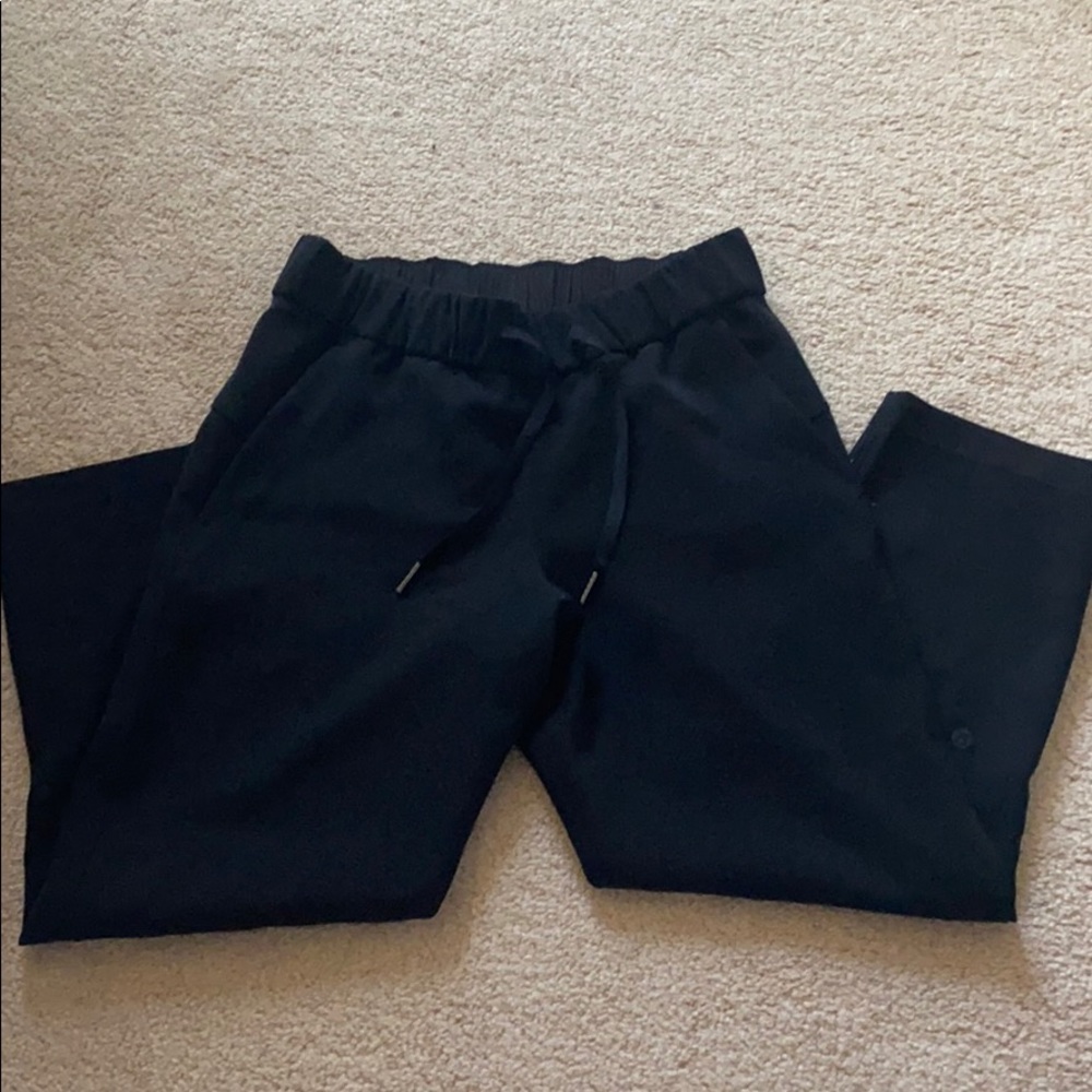 Lululemon on the fly pants